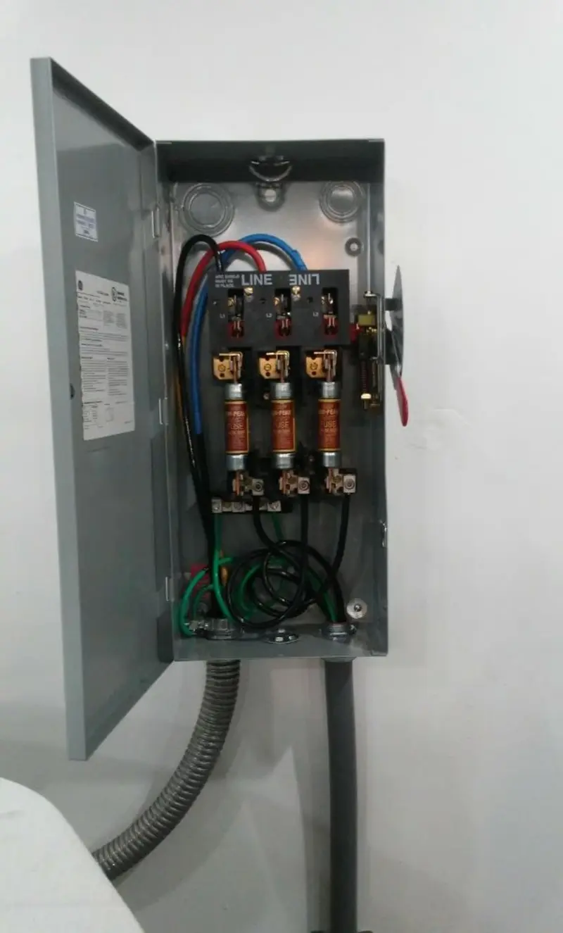 Three-phase disconnect switch installed for Smoke Detector Installation in Wood Village